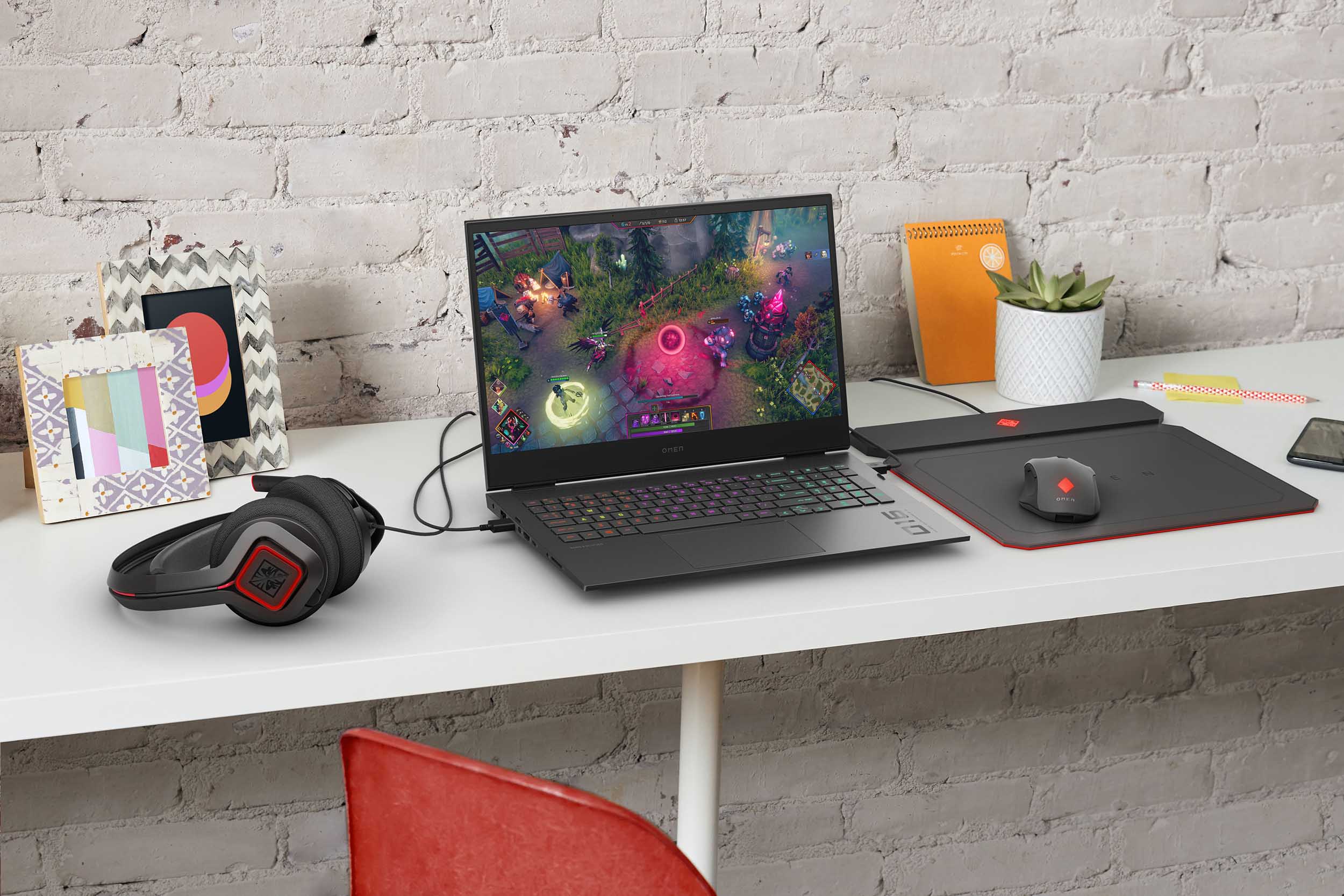 For gamers, HP launched OMEN 16 & 17 and Victus 15 & 16