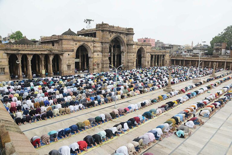 Eid prayers were offered at Jama Masjid in Ahmedabad