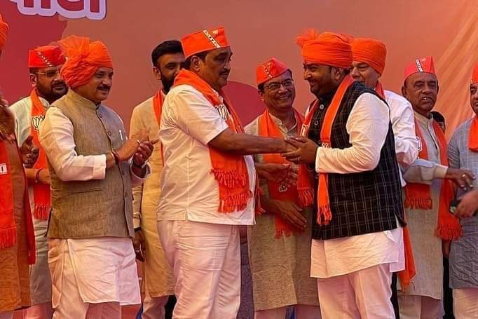 Kheda's district Congress president and joined the BJP
