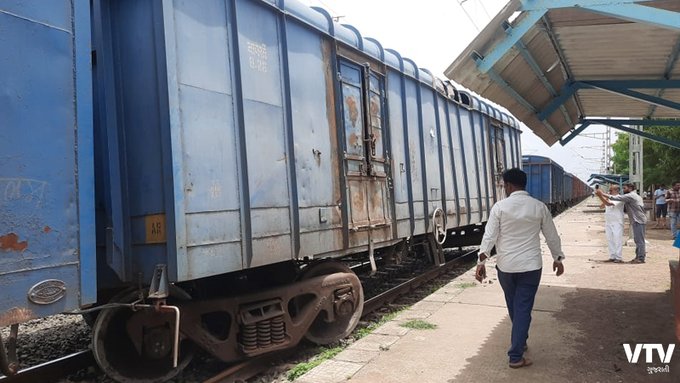 train derail newa surendranagar to pipavav