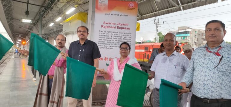 The trains were flagged off by the families of the freedom fighters