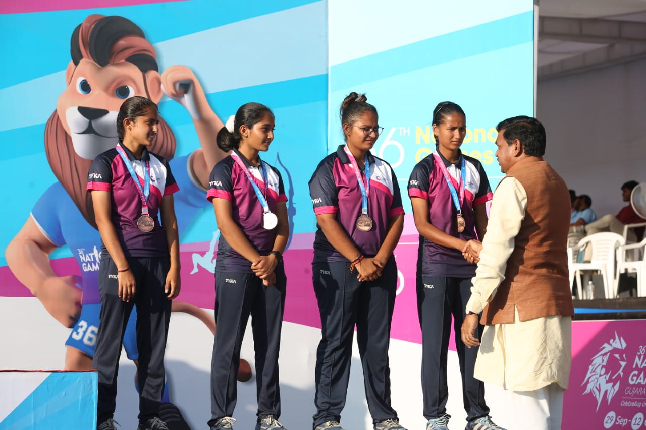 Amita Rathwa of Panchmahal bagged a silver medal in women's archery at Sanskar Dham