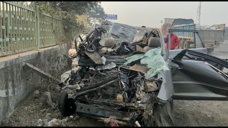 Chikli Navsari aalipor bridge truck innova accident