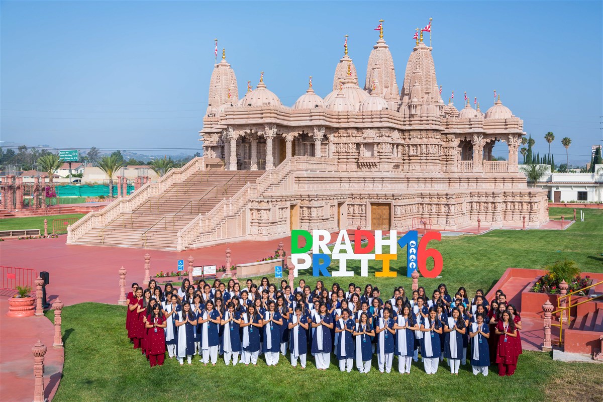 Pramukh Swami built 6 peaked temples and 70 Hari temples in North America